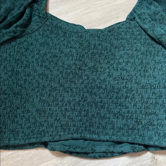 Hollister Dark Green Floral Blouse size medium - Picture 7 of 7